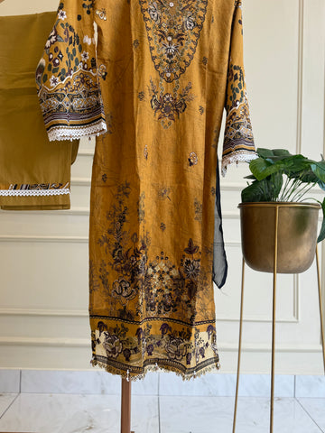 Embroidered casual suit with pure chiffon dupatta-3695