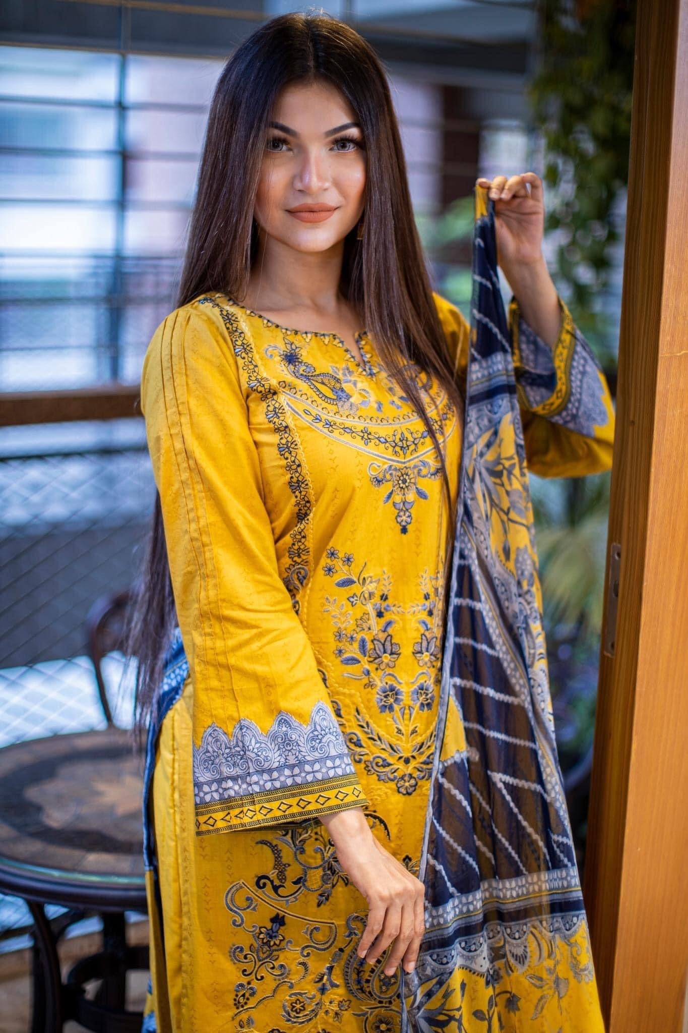 Embroidered cotton suit with chiffon dupatta -3229