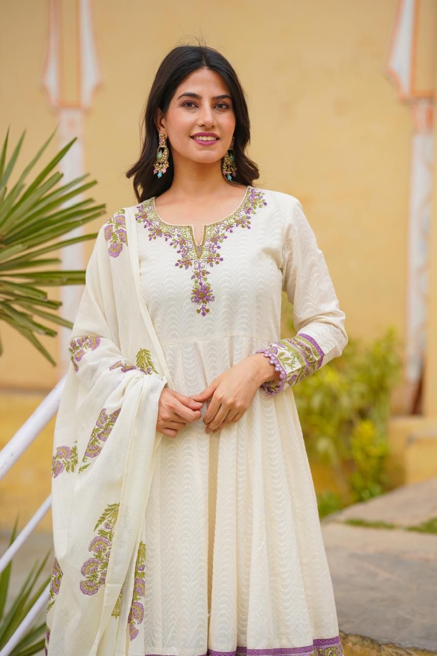 Cotton self embroidered round stitch pattern suit-4093