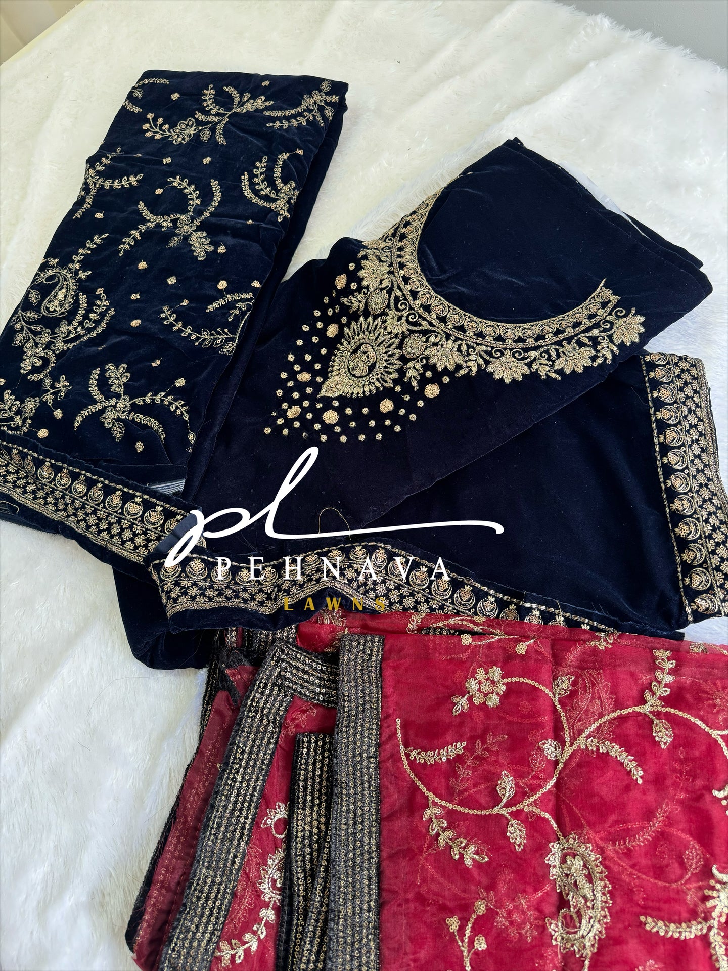 Embroidered velvette suit -3284