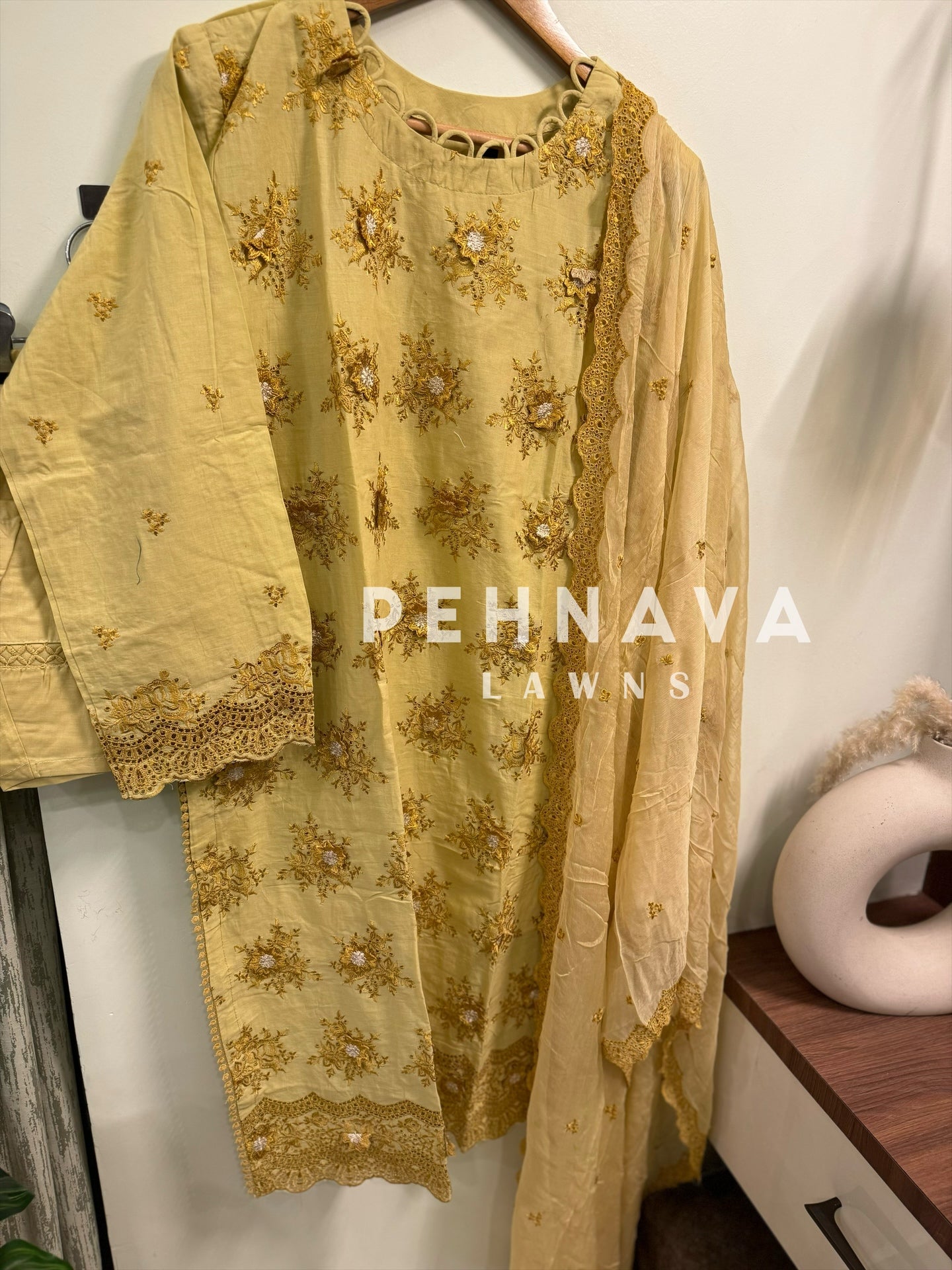 Embroidered suit with embroidered chiffon dupatta-1001