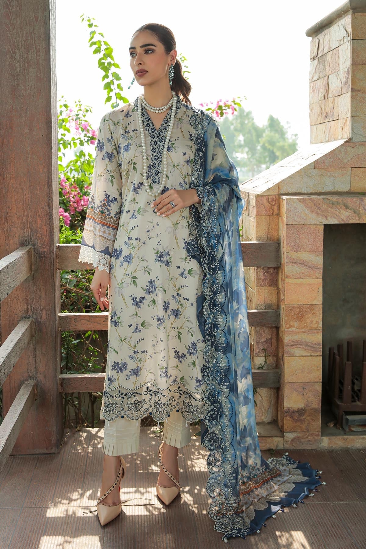 Nureh embroidered  dupatta casual suit 1718