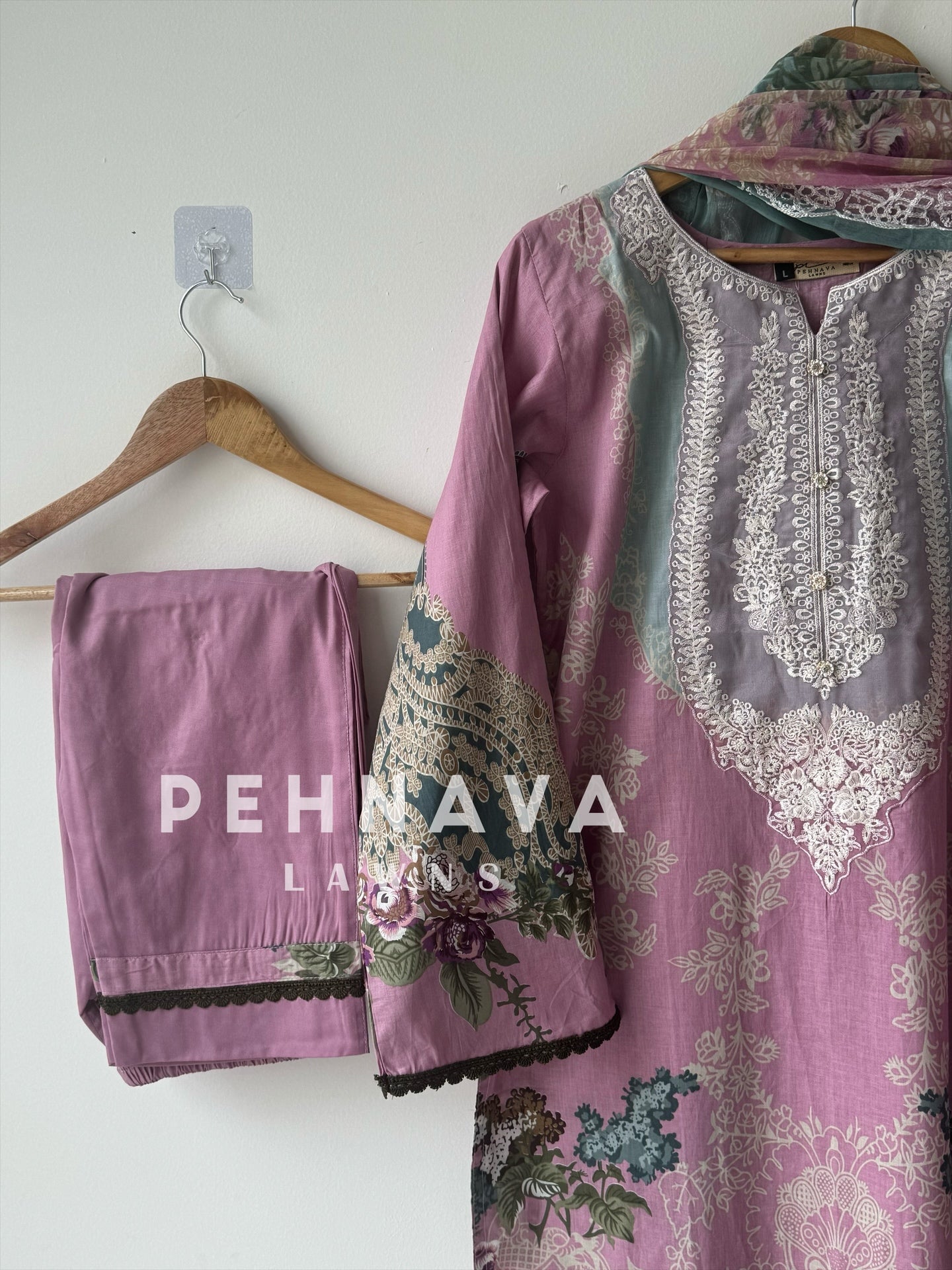 Printed casual suit with chiffon dupatta-1021 pink