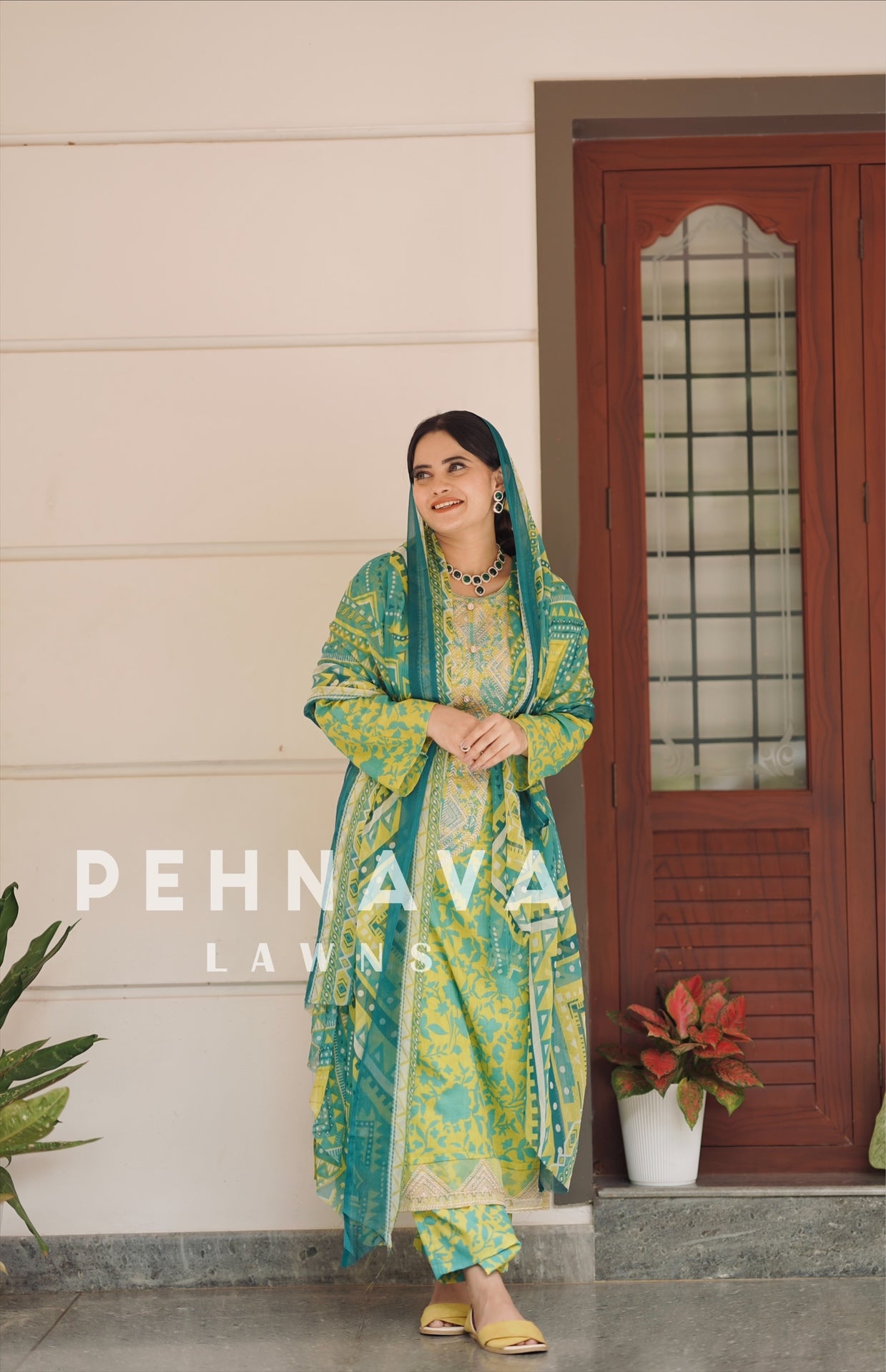 Printed casual suit with chiffon dupatta-3397