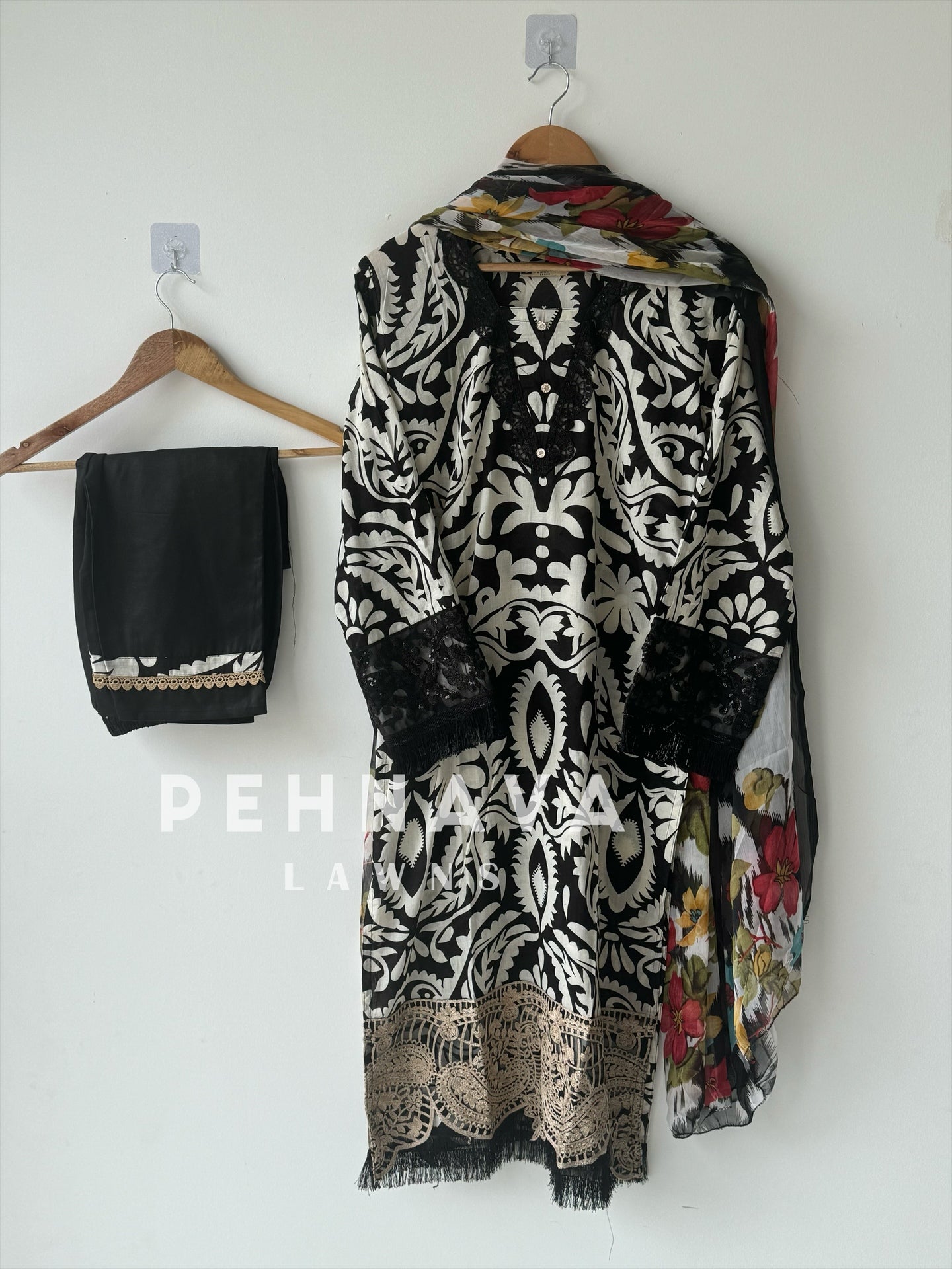 Printed casual suit with chiffon dupatta-AL