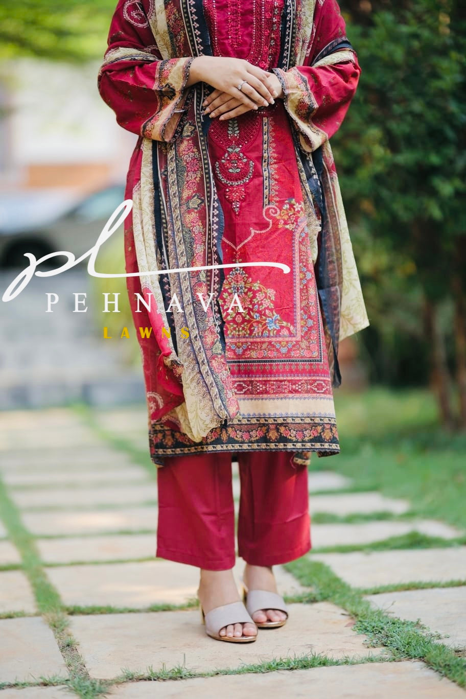 Printed casual suit with chiffon dupatta