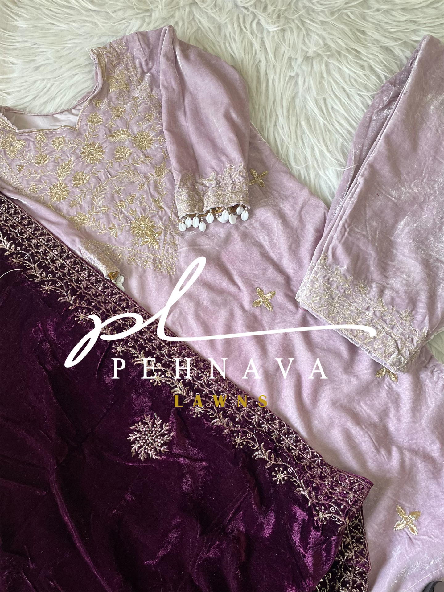 Embroidered velvette suit with moti latkan