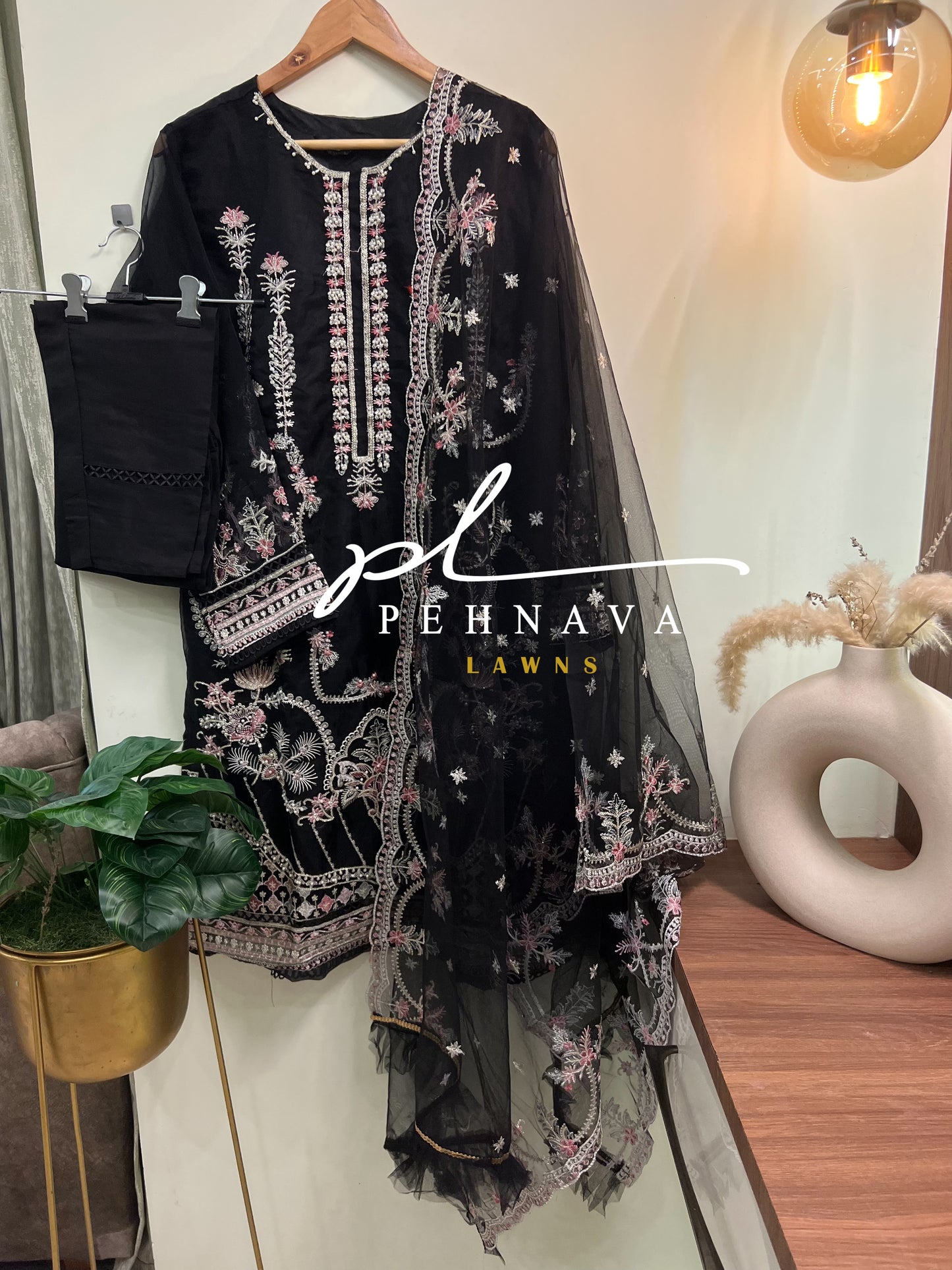 organza embroidered suit-nilofer