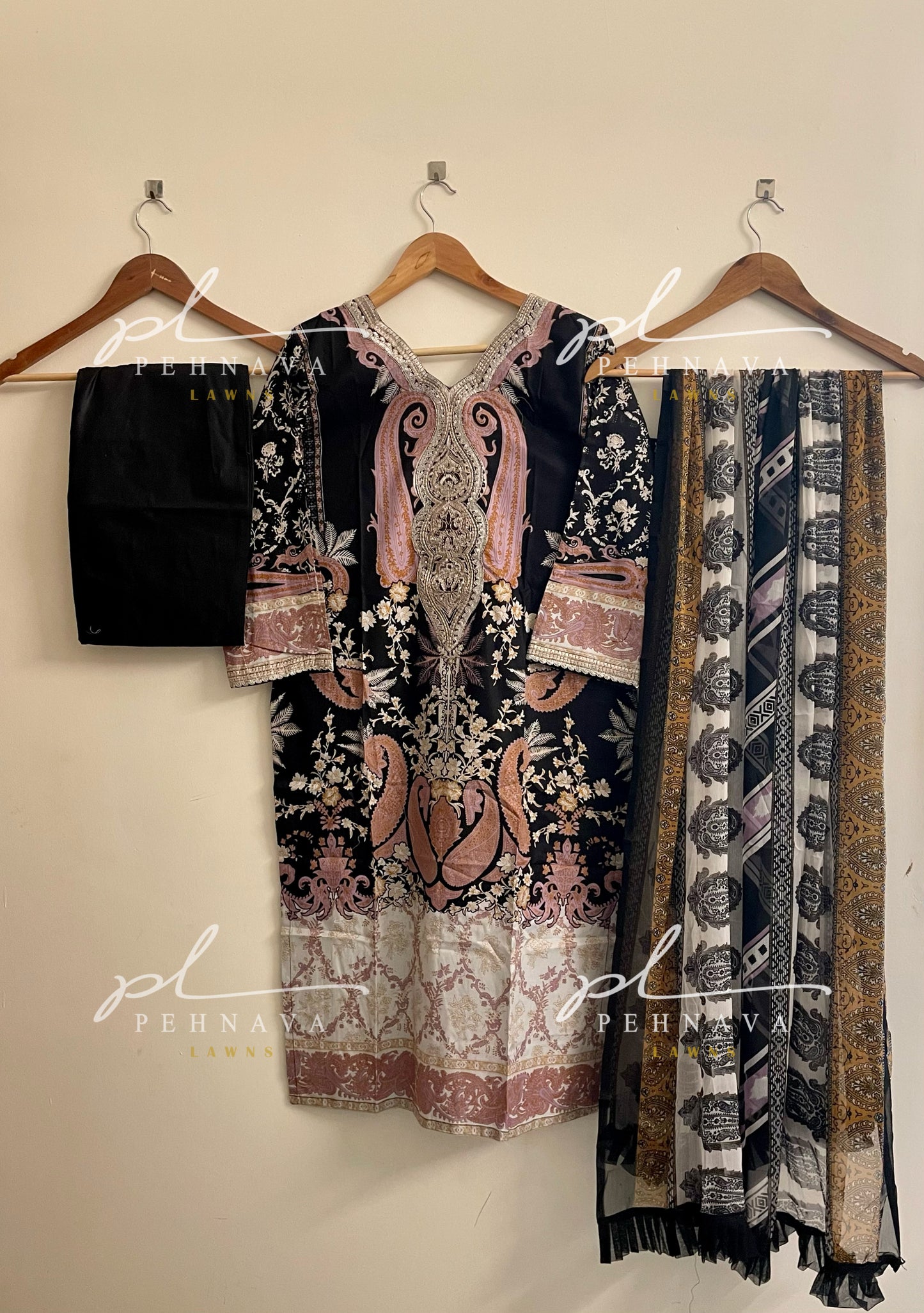 Printed casual suit with chiffon dupatta - ss 2153