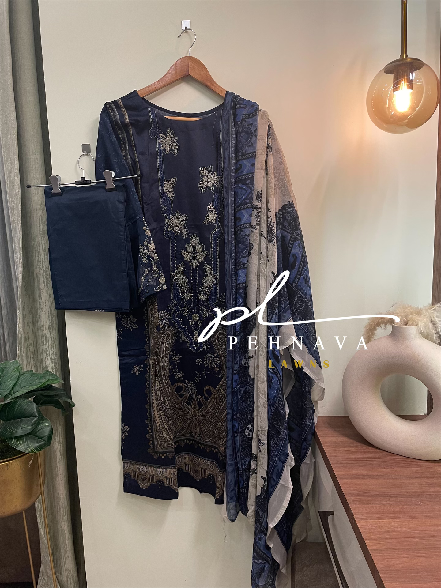 Printed casual suit with chiffon dupatta-3193